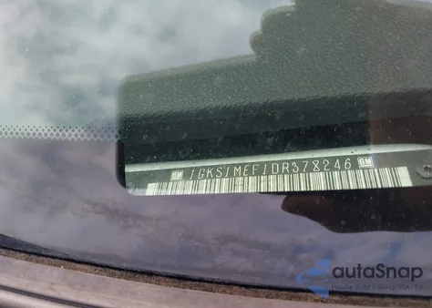 2013 GMC Yukon Xl 1500 Denali z USA, uszkodzony, nr VIN 1GKS1MEF1DR378246